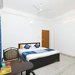 Oyo Flagship 41460 Ecr Bay Villas And Resorts