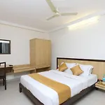 Hotel Half Moon Chennai