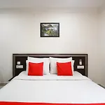 Pleasant Stays - Near Airport