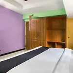 Capital O 28343 Madurai Velnachiyar Guest House