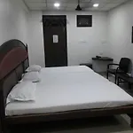 Hotel Sorrento Guest House Anna Nagar East Metro Shenoy Nagar Metro Budget Monthly Daily Rooms