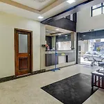 Fabhotel Central Palace