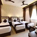 Mayuraa Residency