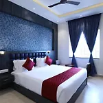 Mayuraa Residency