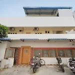 Hotel Yadvik