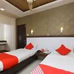 OYO 4324 Hotel Emerald Manor