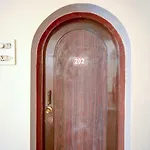Spot On Kvr Guest House Near Koyambedu Depot Metro Station