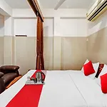 Oyo 81287 Empire Inn