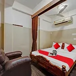 Oyo 81287 Empire Inn