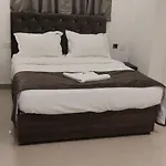 Earth Hotels