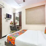 OYO 79400 Jayam Residency