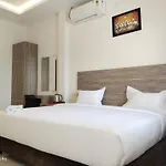 Redfox Hotel-T.Nagar