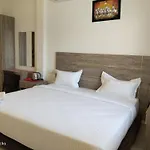 Redfox Hotel-T.Nagar