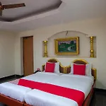 Collection O Hotel Sudha Inn Near Sangam Cinemas