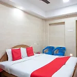 Collection O Hotel Sudha Inn Near Sangam Cinemas