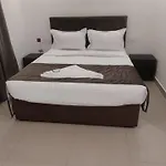 Earth Inn