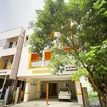 Oyo Flagship Sri Sai Sathya Residency