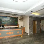 Spot On Eshi Guest House Near Pvr Cinemas Skywalk