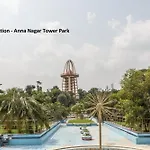 Spot On Eshi Guest House Near Pvr Cinemas Skywalk