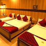 Jjs Park Inn