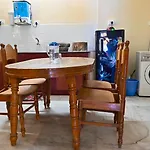 Panaiyur Guest House