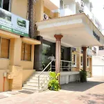 Nayagara Hotel