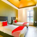 Super Collection O Skywalk Hotel