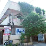 Janhvi\'S Homestay - Boho Theme 1Bhk - Near Airport