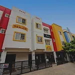 Hotel O J2 Service Apartment