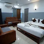Hotel Raaj Grand
