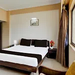 Super Townhouse Koyambedu
