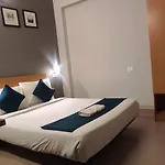 Crayons Hotel