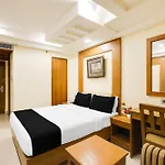 Townhouse Oak Alandur Near Chennai Airport Formerly Vijay Park