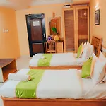 Naksha Tree Hotels - Mogappair