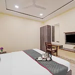 Collection O Yash Inn
