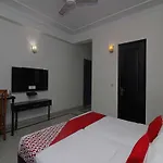 Hotel O Golden Cafe