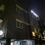 Crayons Hotel