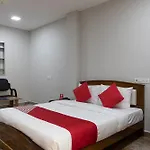 Capital O 39352 Nestle Inn