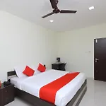 Hotel O Perfect Stay Near Meenambakkam Metro Station