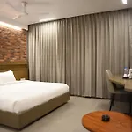 Rathna Residency - Near Us Consulate