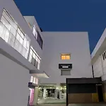 Super Townhouse Arcot Road Near Kauvery Hospital