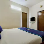 Hotel O Dakshin Stays Mogappair