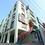 Hotel Starlight Chennai Near Dlf,L&T,Miot,Tradecenter,Ramachandra Medical Coll