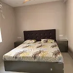 Home Stay In Tnagar E14