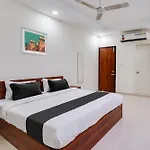 Super Hotel O Elite Inn Near Loyola College
