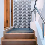 Swarna Sudarshan Service Apartments Sholinganallur