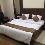 Hotel Udayam Towers