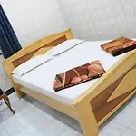 Lloyds Guest House, North Boag Road, T. Nagar