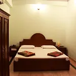 Lloyds Guest House, North Boag Road, T. Nagar