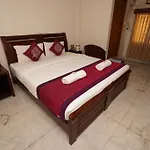 Lloyds Serviced Apartments, Near Music Academy